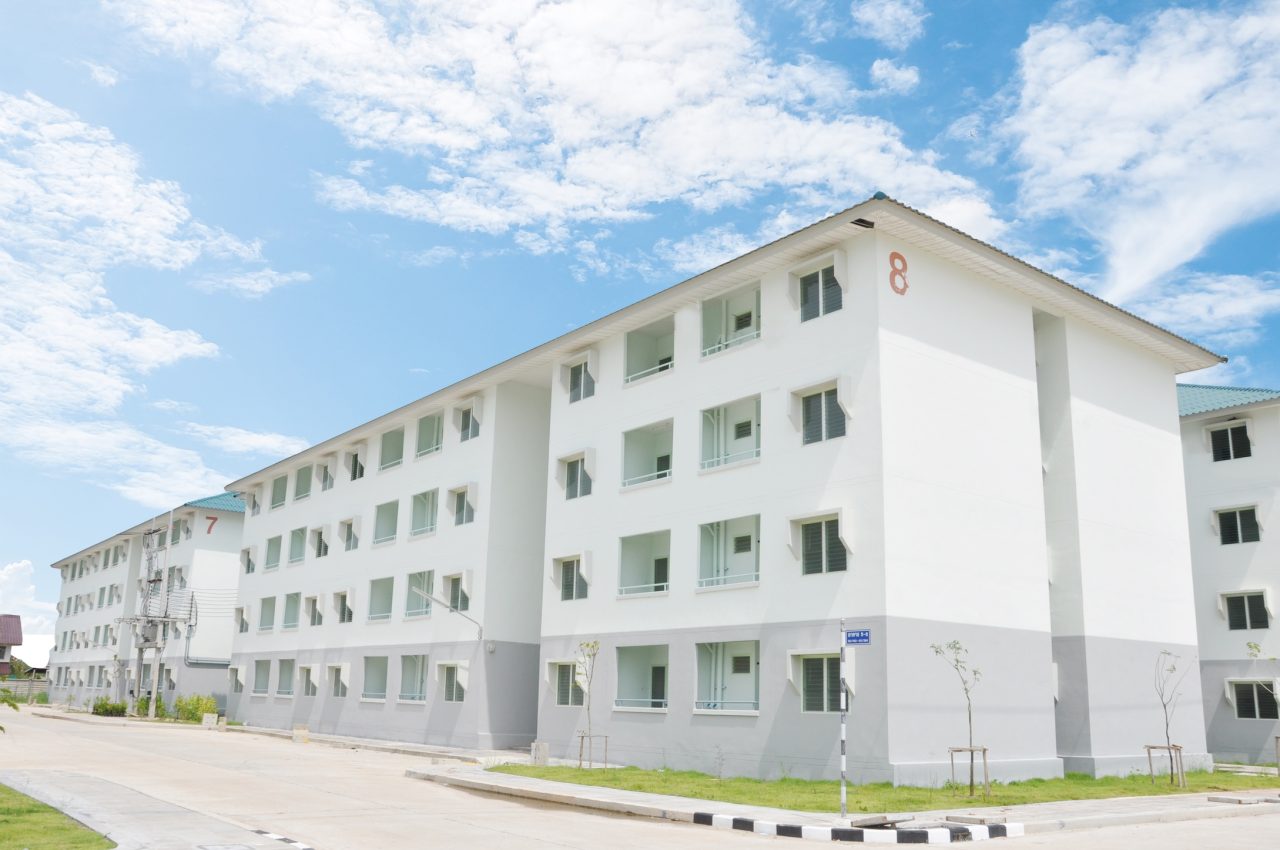 เอื้ออาทรลาดขวาง