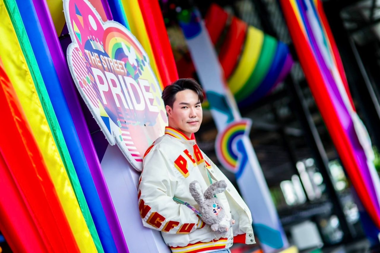 เดอะ สตรีท รัชดา Pride Month