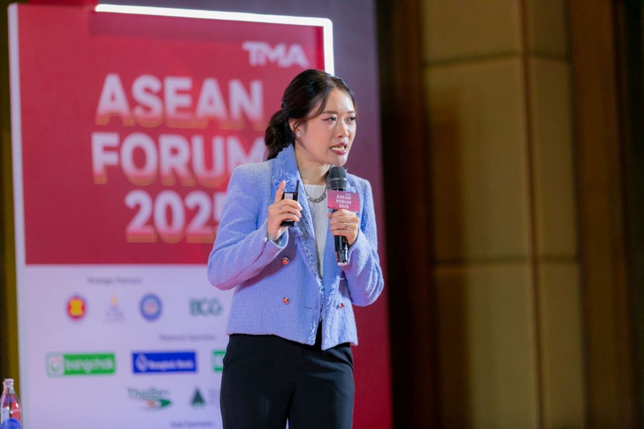 นางสาวพร้อมพร สุภัทรวณิช ผู้อำนวยการฝ่าย