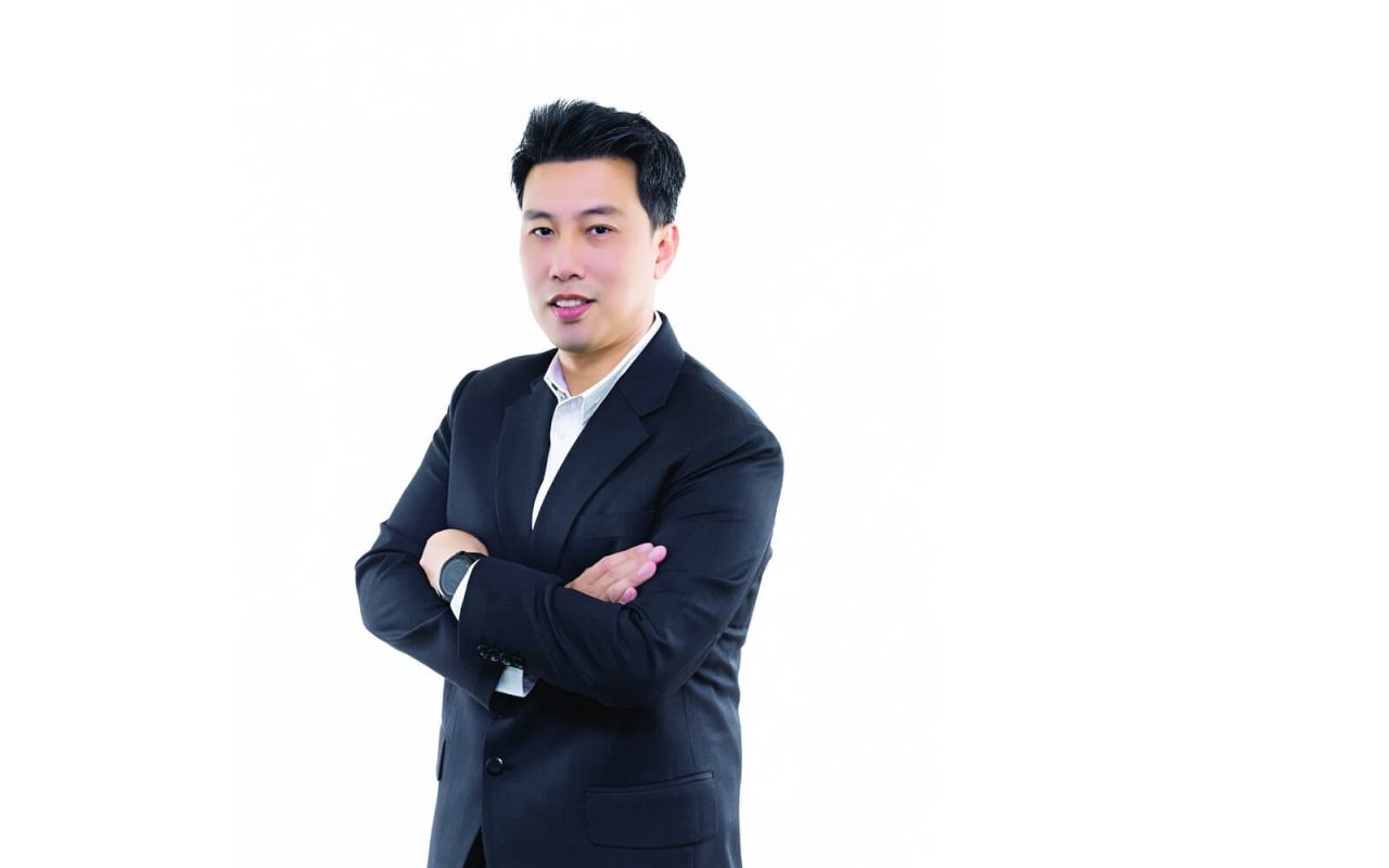 รองฤทธิ์ ธรรมสถิต Stella