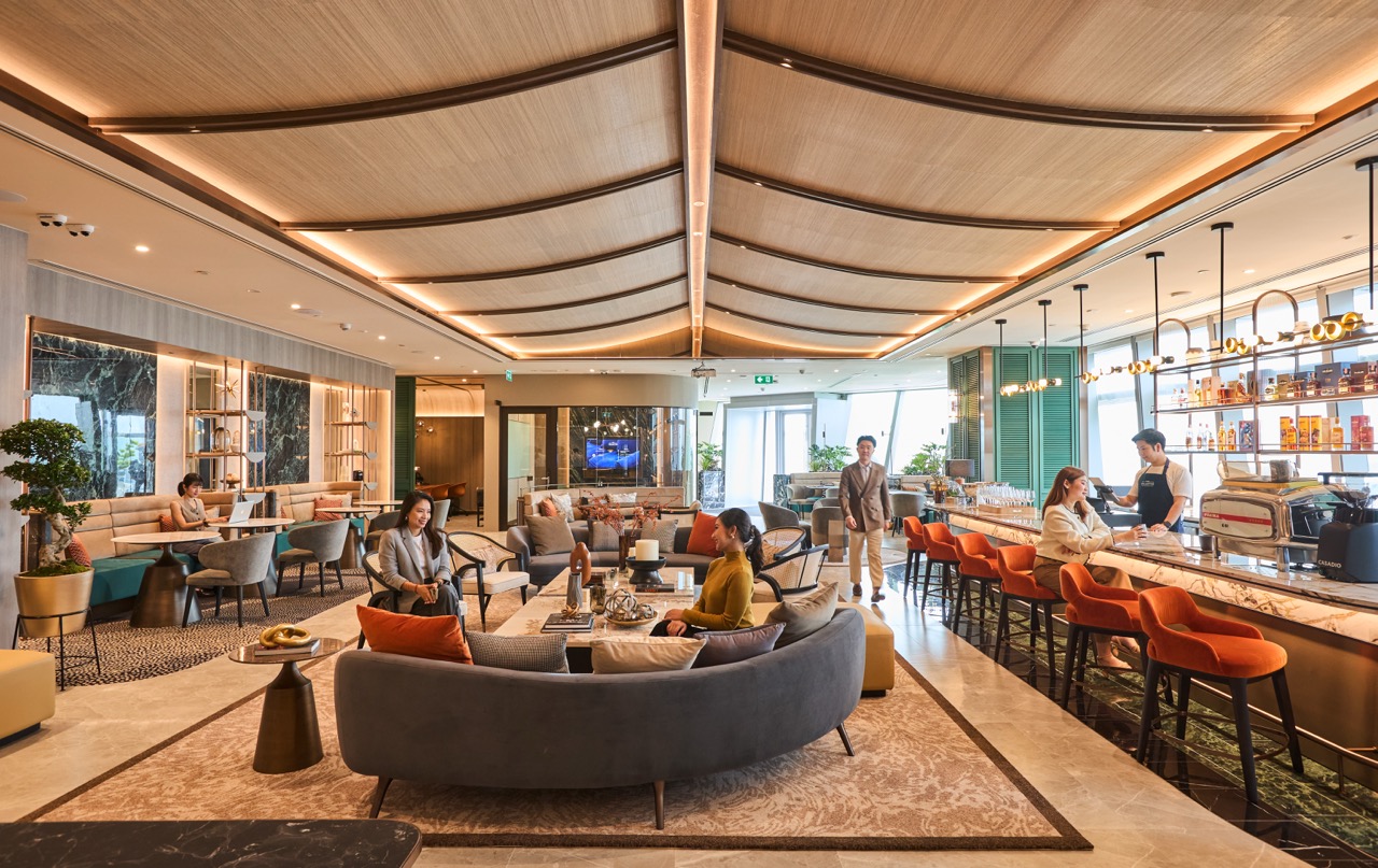 Lounge and Sky bar ขนาดใหญ่