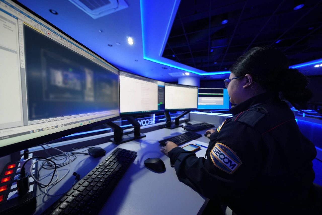 ศูนย์ควบคุม (Control Center) ()