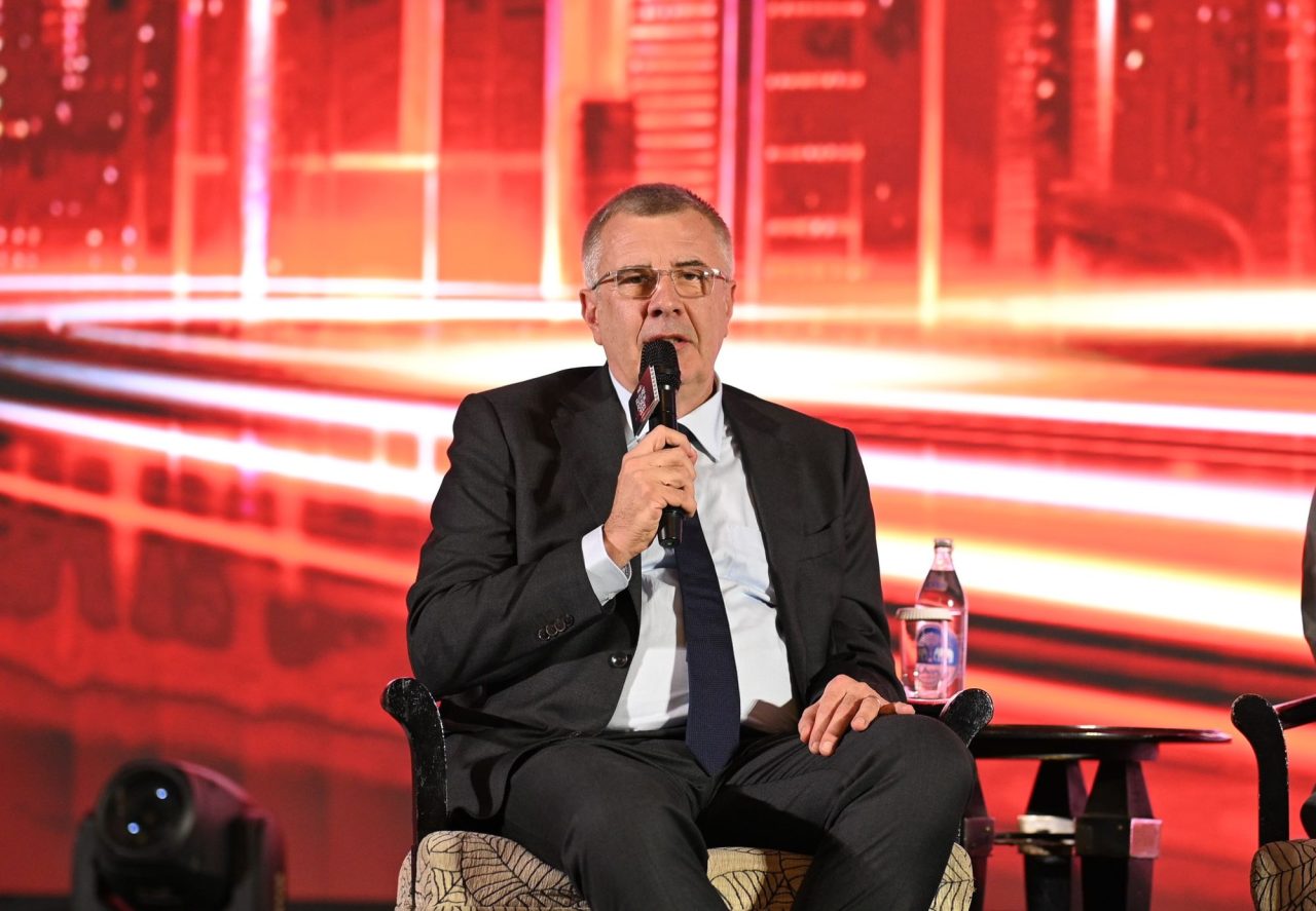 Mr Diego Boeri, Executive President Fibers