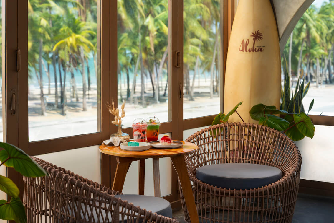 Amari Bangsaen Aloha Beach Cafe JPG