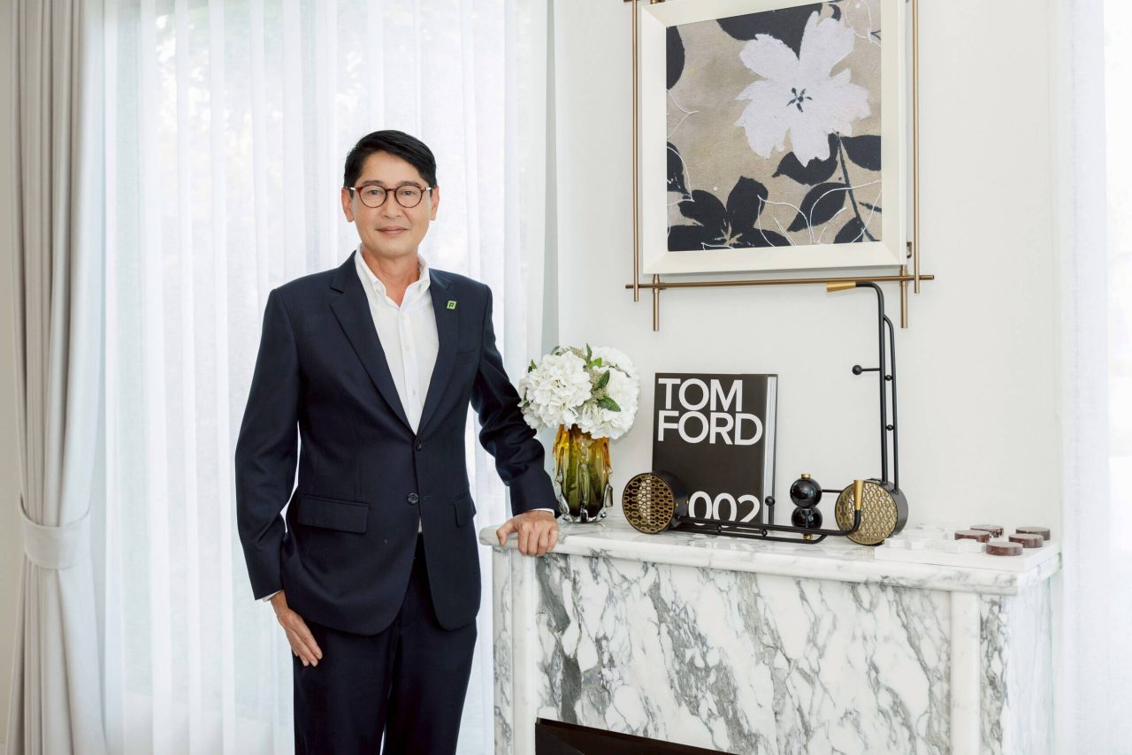 นายธีระ ทองวิไล ประธานเจ้าหน้าที่บริหาร บ