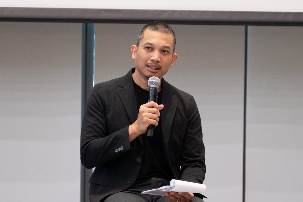 จาตุรนต์ กิ่งมิ่งแฮ ประธานจัดงานสถาปนิก’ ()