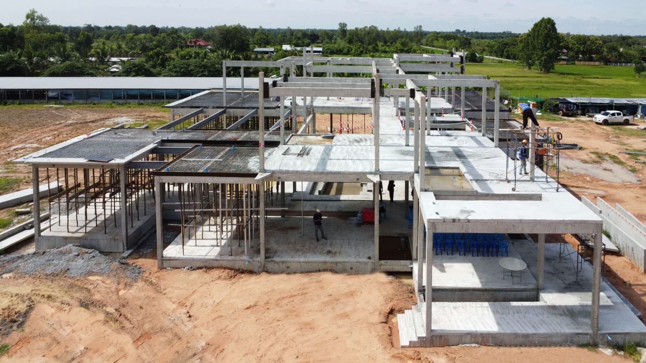 ก่อสร้าง