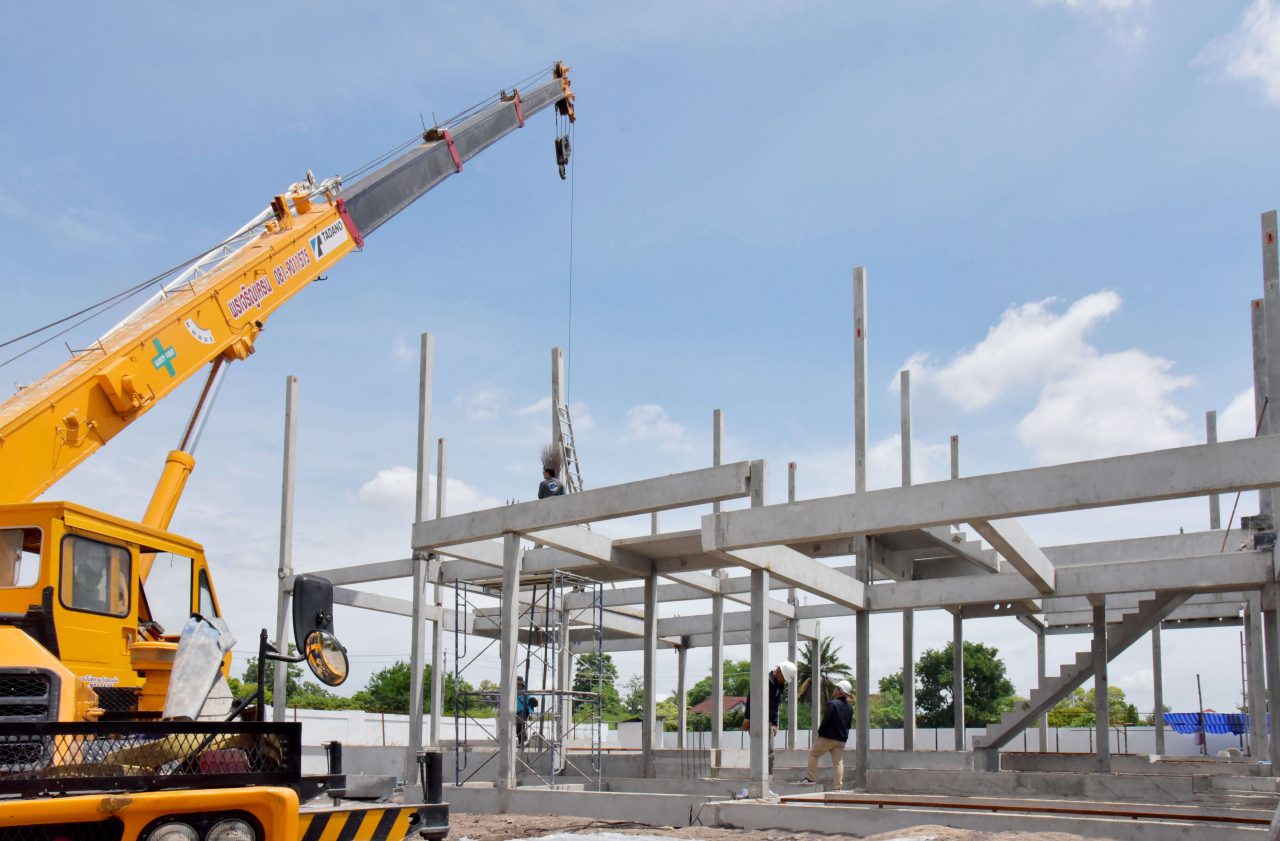 ก่อสร้าง