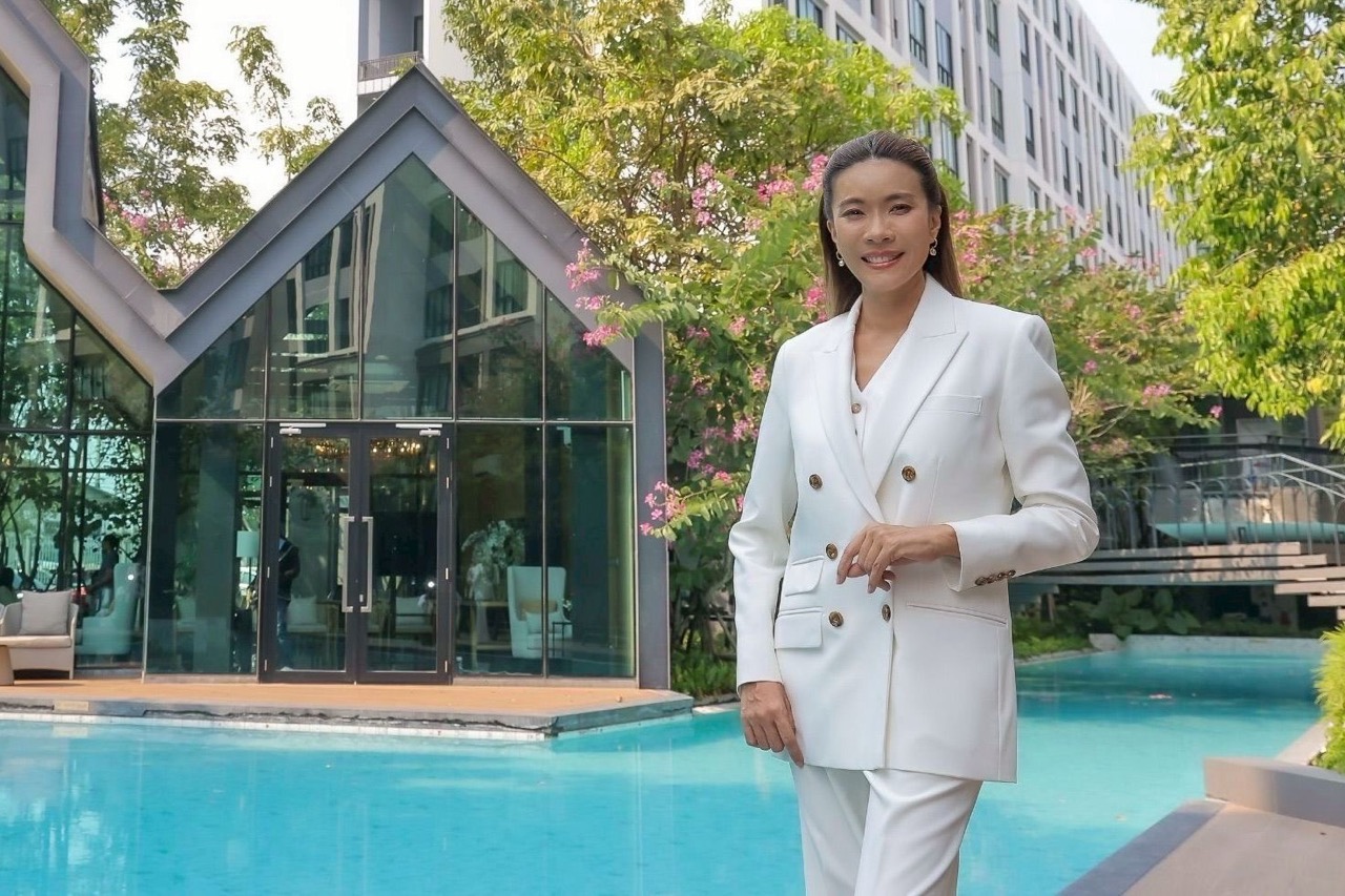 นางสาวพชร ประพันธ์วัฒนะ กรรมการผู้จัดการอาวุโส กลุ่มธุรกิจอสังหาริมทรัพย์คอนขนาดใหญ่