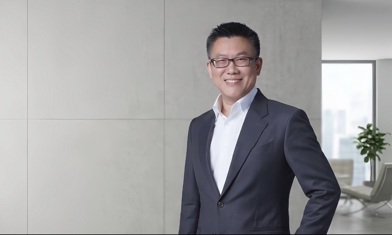 คุณทวีเกียรติ นันทเอกพงศ์ขนาดใหญ่