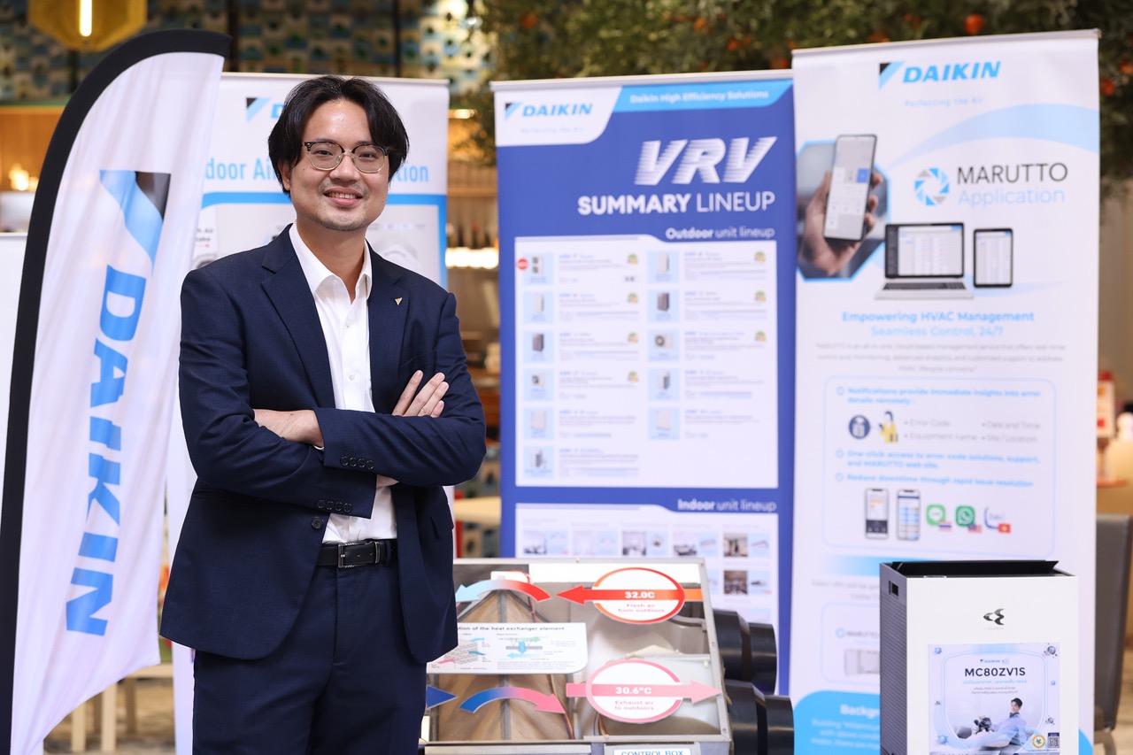 นายนภนต์ ธนุภาพรังสรรค์ขนาดใหญ่