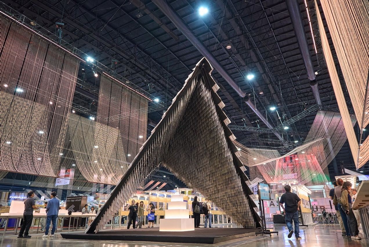 สถาปนิก' () ขนาดใหญ่