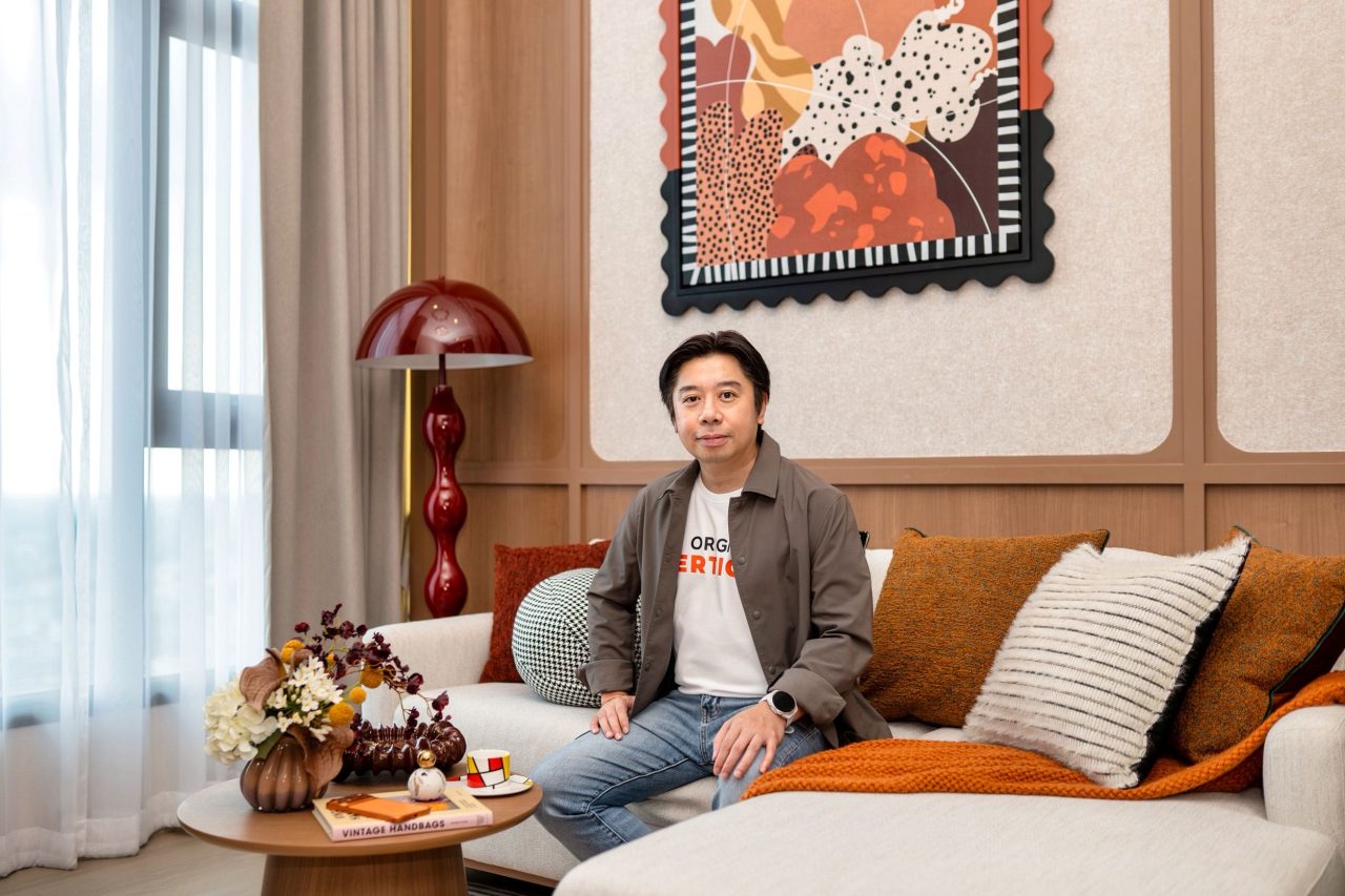 คุณอภิสิทธิ์ สุนทรชูเกียรติ ออริจิ้น