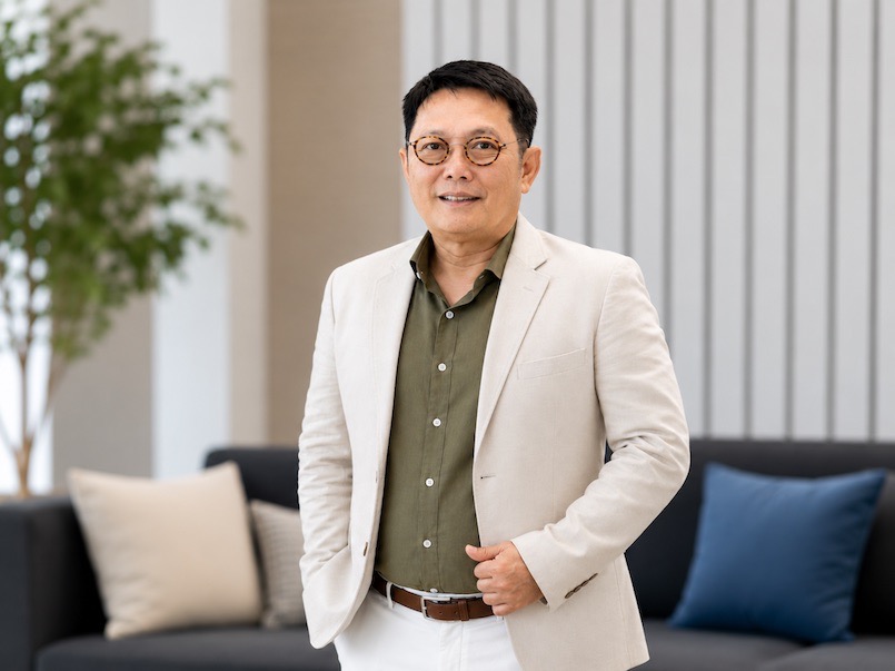 นายดรงค์ หุตะจูฑะ ประธานเจ้าหน้าที่บริหาร ขนาดใหญ่