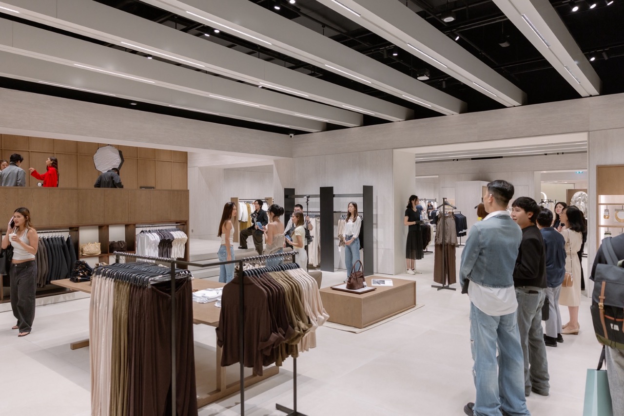 Central Park ZARA ขนาดใหญ่
