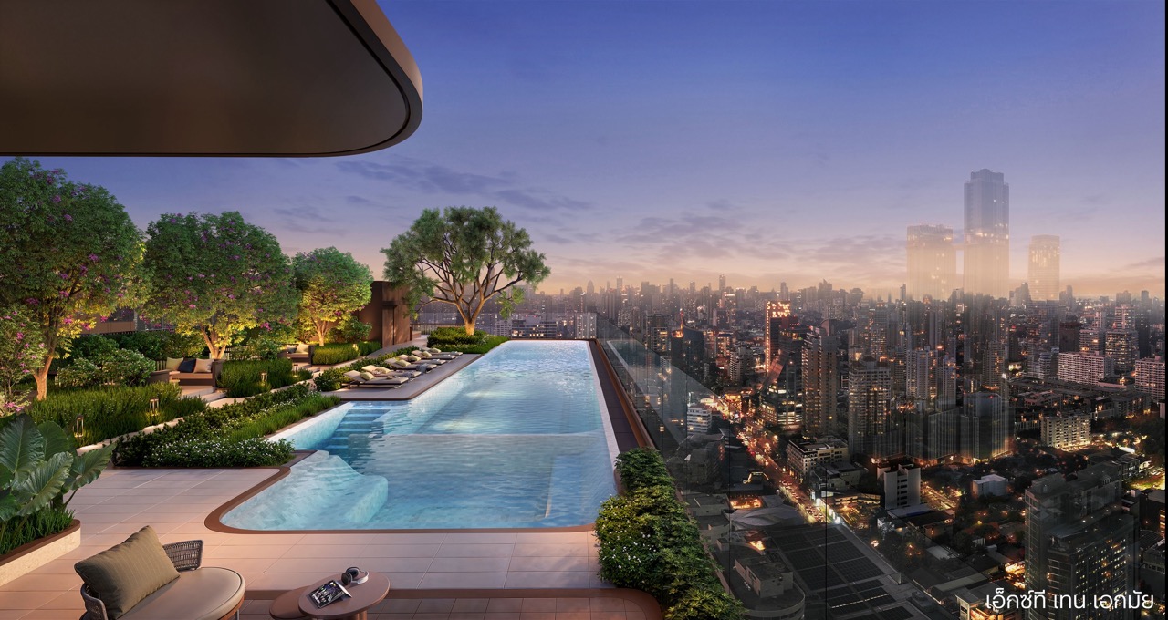 XT Ekkamai The Pool ขนาดใหญ่